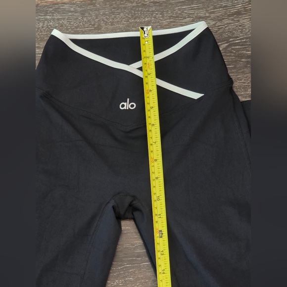 Alo Yoga Airbrush High-Waist Flare Leggin/Alo Yoga Aspire Tank  Size M - Picture 10 of 10